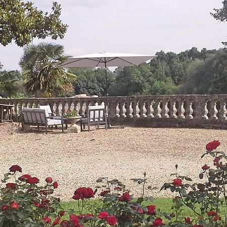 Le Logis De Ruelle Bed & Breakfast Exterior photo
