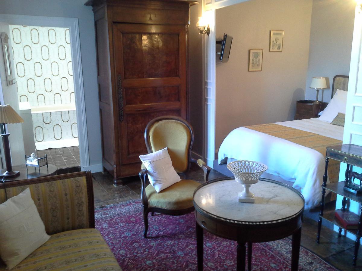 Le Logis De Ruelle Bed & Breakfast Exterior photo