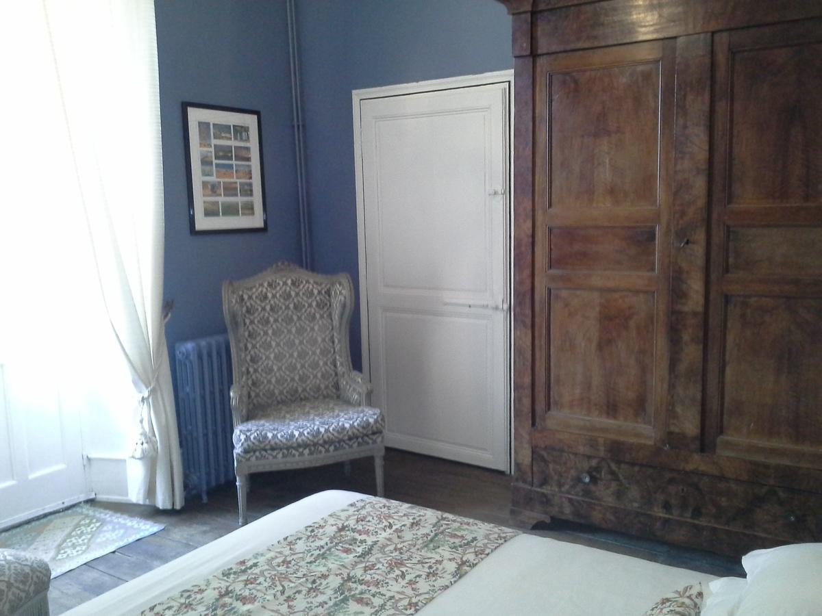 Le Logis De Ruelle Bed & Breakfast Exterior photo