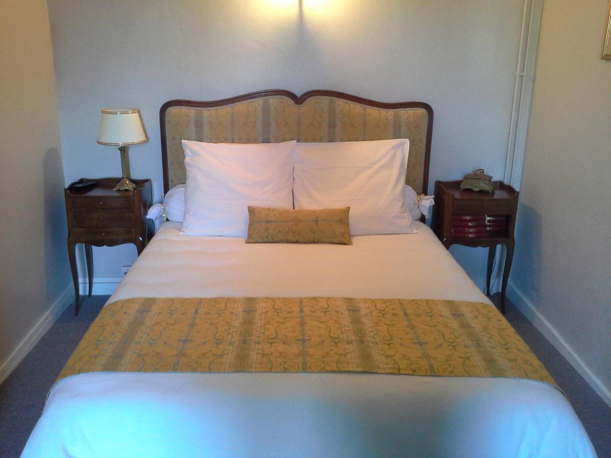 Le Logis De Ruelle Bed & Breakfast Exterior photo