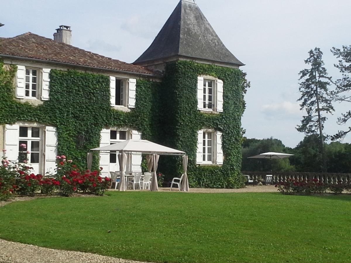 Le Logis De Ruelle Bed & Breakfast Exterior photo