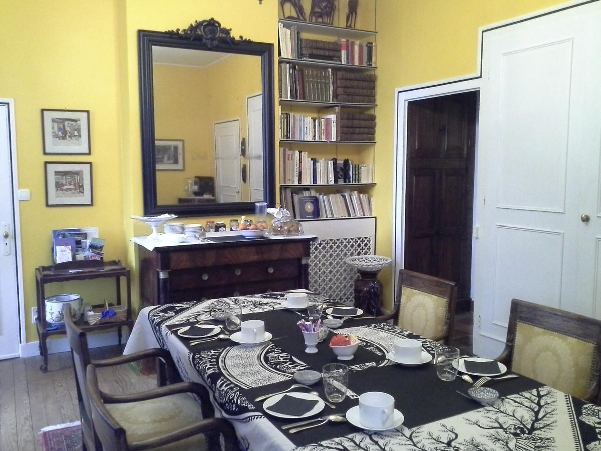 Le Logis De Ruelle Bed & Breakfast Exterior photo
